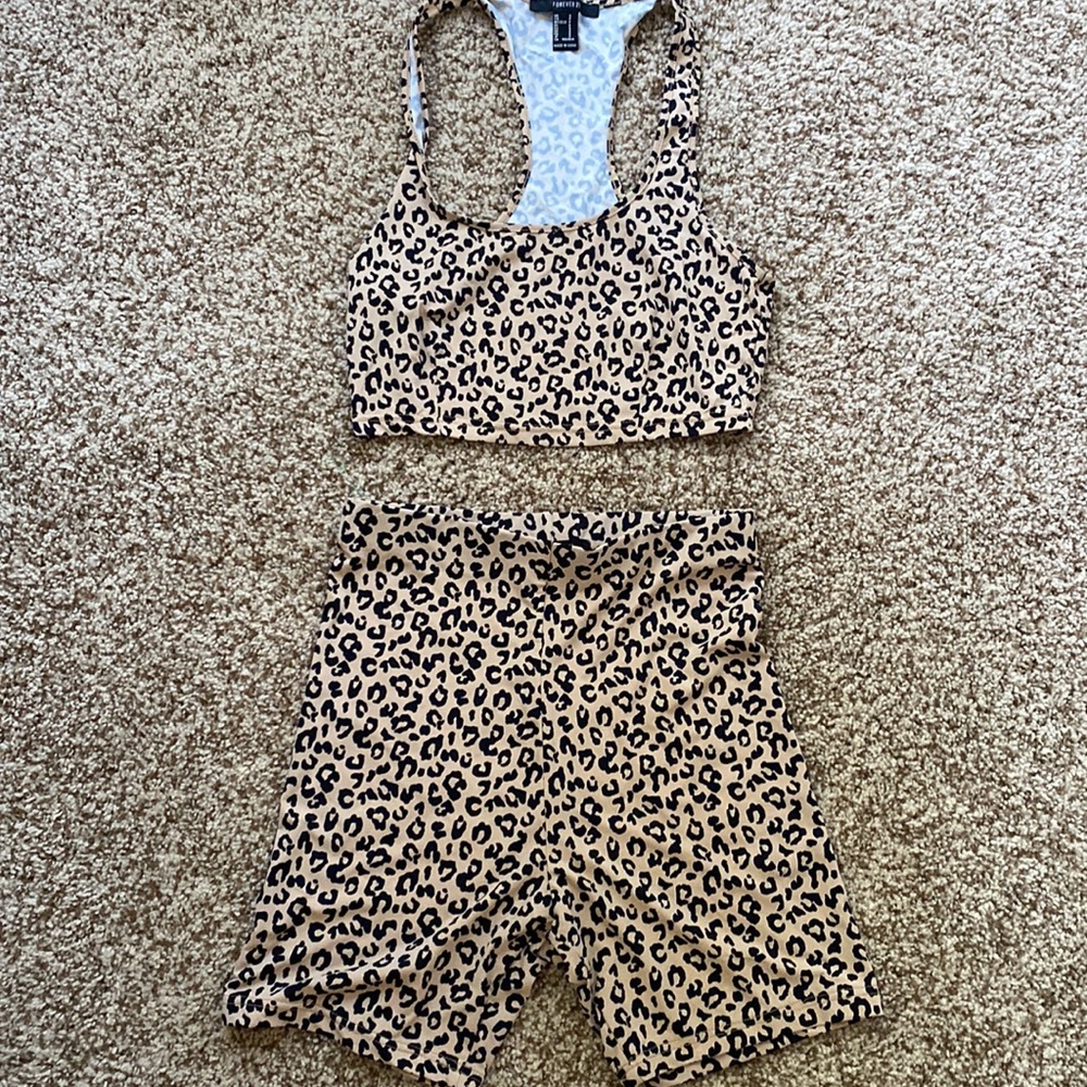 Leopard Print Active Set - Picture 2 of 4